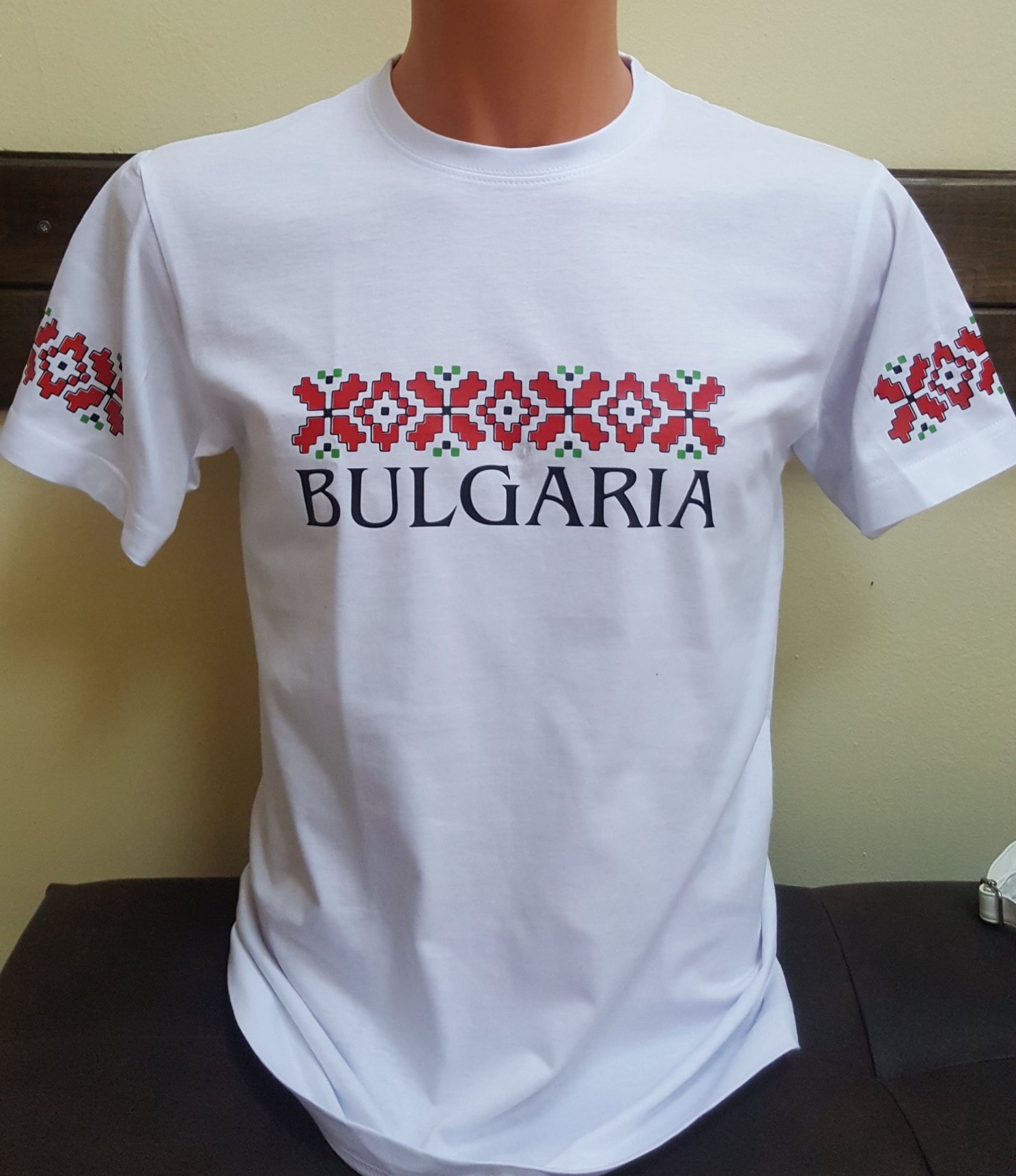 Тениска България с елбетица